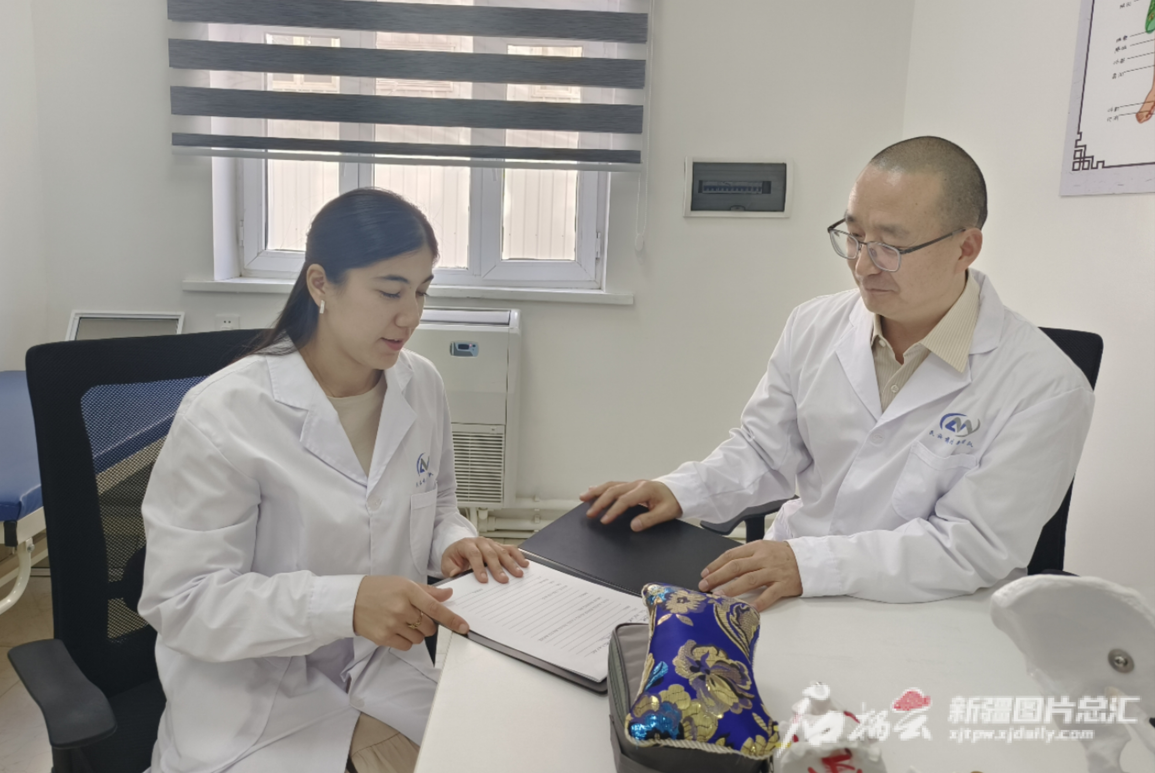 奔腾之路·洞见丨珍视友谊 续写中乌“新丝路”故事(图4) 奔腾之路·洞见丨珍视友谊 续写中乌“新丝路”故事(图4)