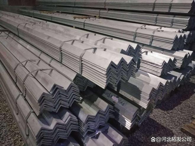 热镀锌漏镀怎么办?电力金具厂家一招教你解决快来收藏!(图2) 热镀锌漏镀怎么办?电力金具厂家一招教你解决快来收藏!(图2)