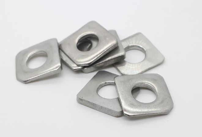 方型垫片在使用过程破裂的原因是什么电力金具厂家告诉你(图2) 方型垫片在使用过程破裂的原因是什么电力金具厂家告诉你(图2)