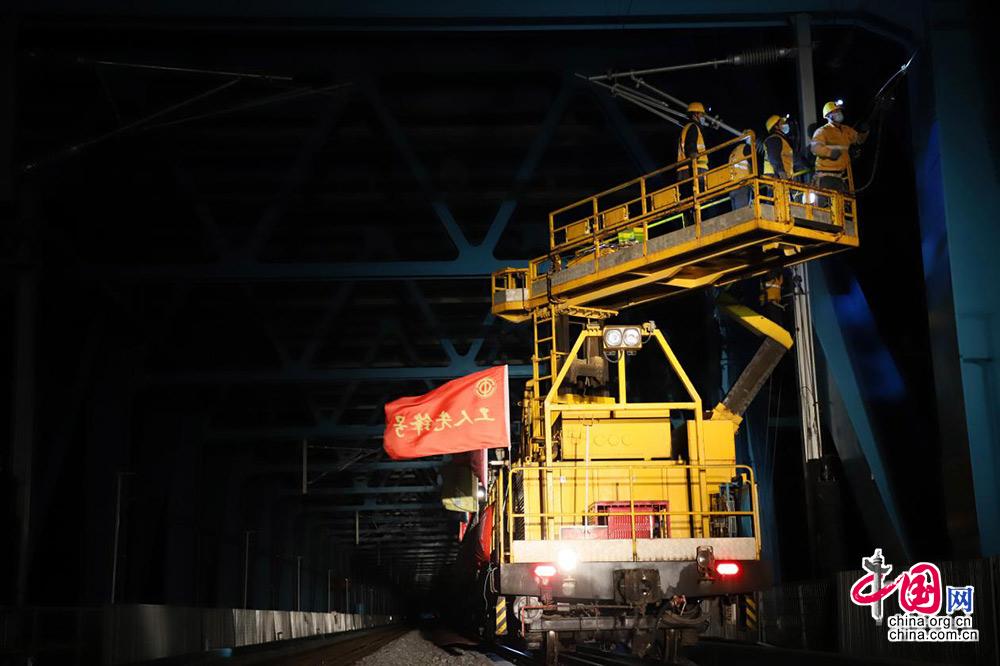 沪通铁路四电工程：抢抓施工进度 掀起大干高潮[组图]