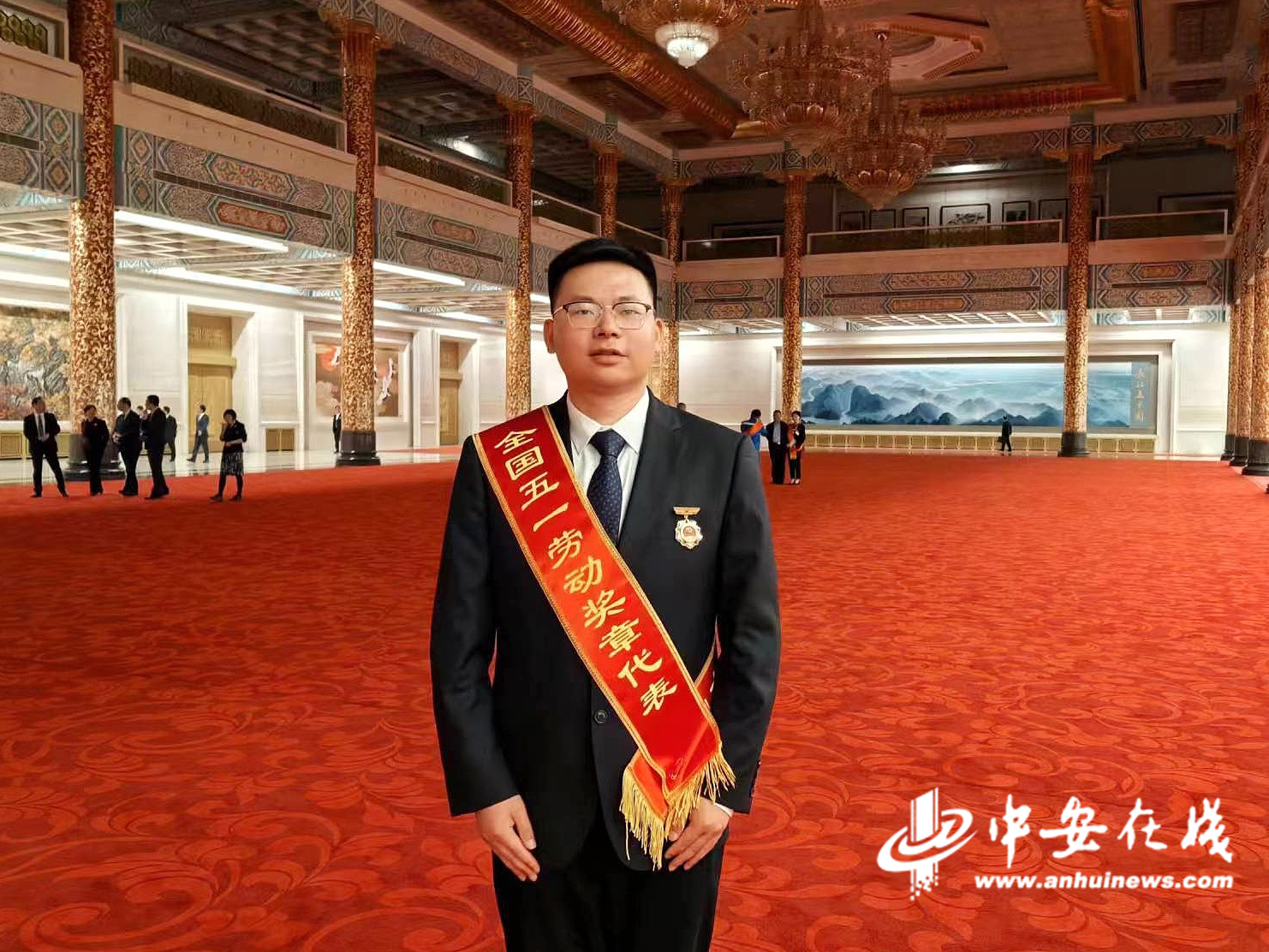 致敬劳动者|“90”后工匠徐伟:在产业一线绽放青春梦想