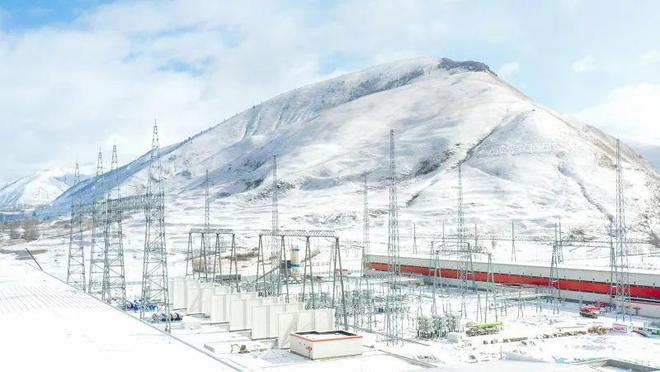 国家电网川渝1000千伏特高压交流工程投运